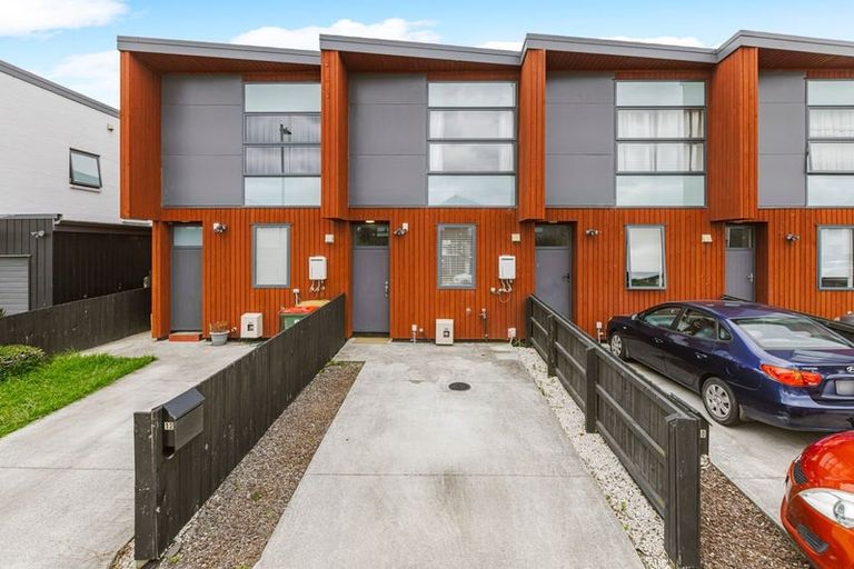 Photo of property in 12 Dignity Street, Papakura, 2110