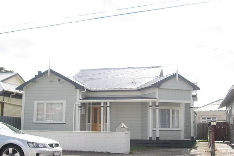Photo of property in 19 Elizabeth Street, Petone, Lower Hutt, 5012