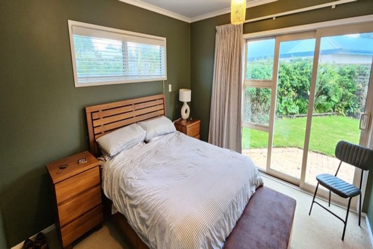 Photo of property in 18a Russell Drive, Oakura, 4314