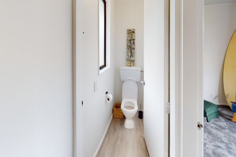 Photo of property in 24 Fergusson Street, Marton, 4710