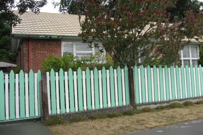 Photo of property in 2/77 Hansons Lane, Upper Riccarton, Christchurch, 8041