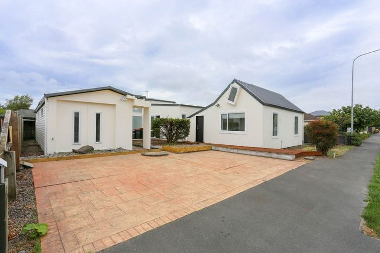 Photo of property in 12 Suva Street, Upper Riccarton, Christchurch, 8041