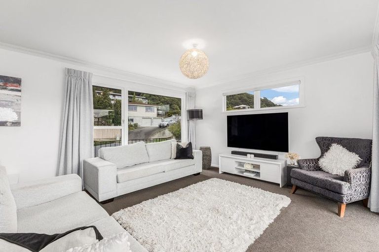 Photo of property in 5 Mission Street, Waterloo, Lower Hutt, 5011