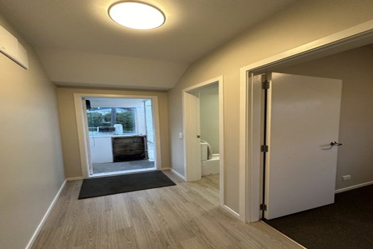 Photo of property in 7 Murray Street, Island Bay, Wellington, 6023