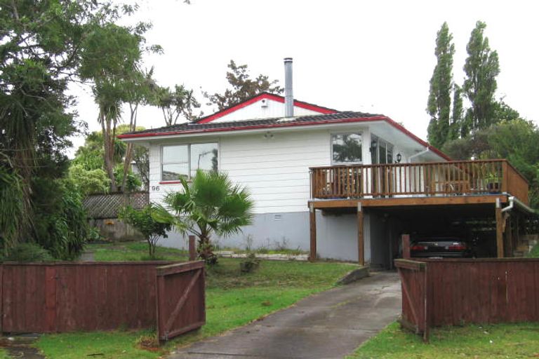 Photo of property in 96 Farquhar Road, Glendene, Auckland, 0602
