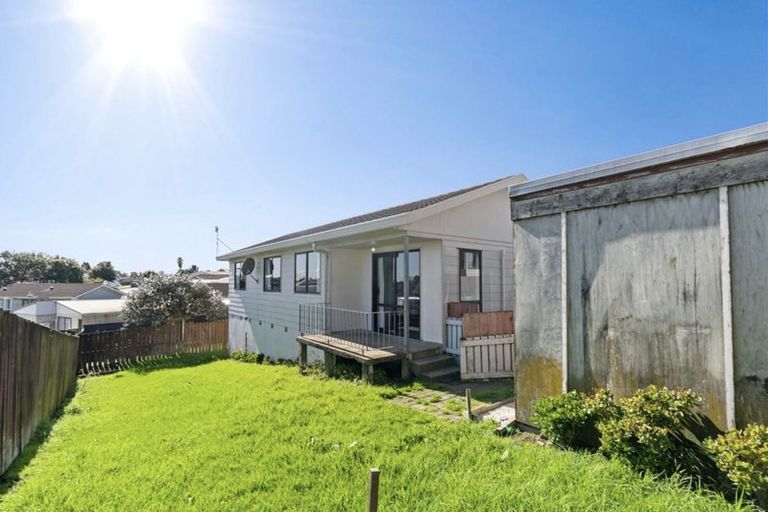 Photo of property in 4/1 Rebecca Rise, Weymouth, Auckland, 2103