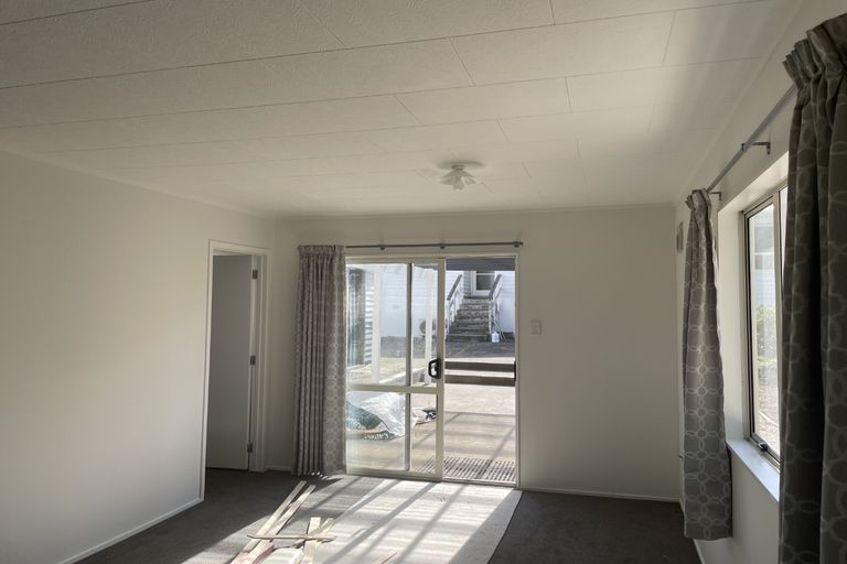 Photo of property in 35 Eddowes Street, Manurewa, Auckland, 2102