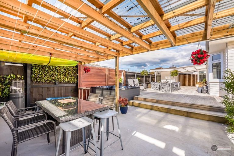 Photo of property in 18 Merton Street, Trentham, Upper Hutt, 5018