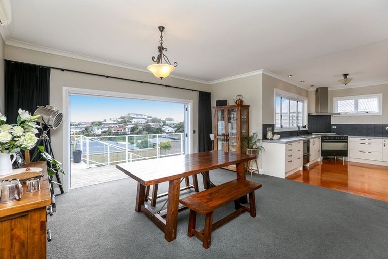 Photo of property in 20 Dorset Avenue, Westown, New Plymouth, 4310