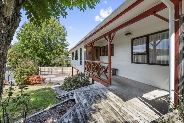 Photo of property in 3 Scarlock Avenue, Browns Bay, Auckland, 0630