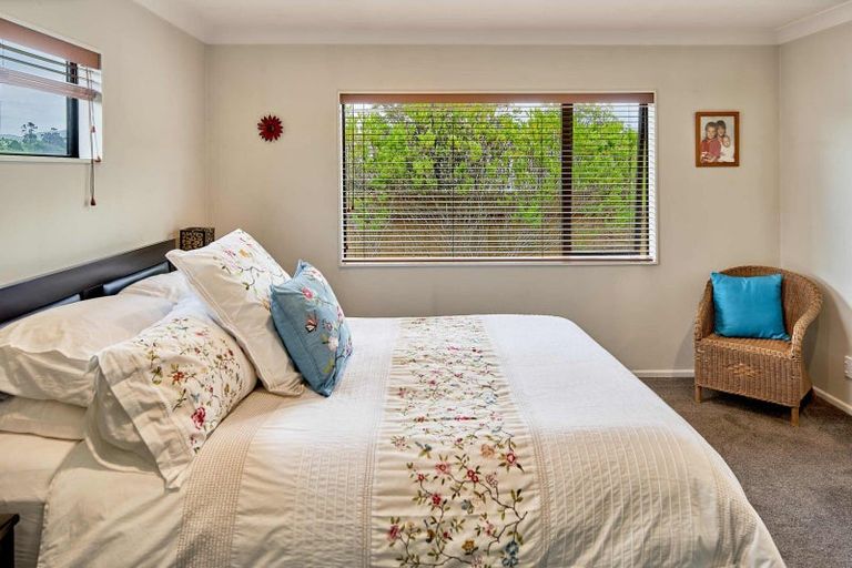 Photo of property in 38 Speldhurst Grove, Stokes Valley, Lower Hutt, 5019