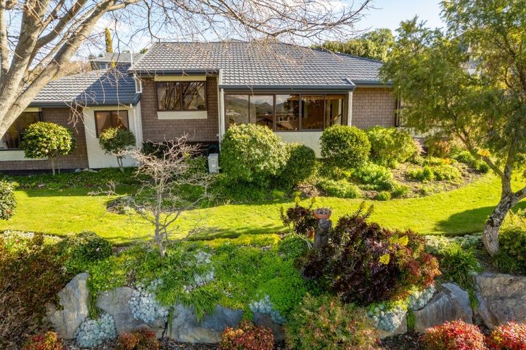 Photo of property in 2 D'urville Rise, Richmond, 7020