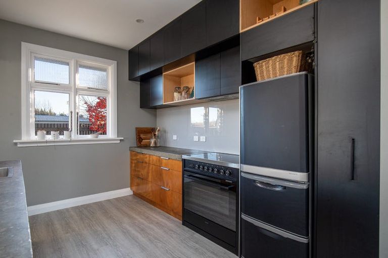 Photo of property in 1 Plunket Street, Omakau, 9376