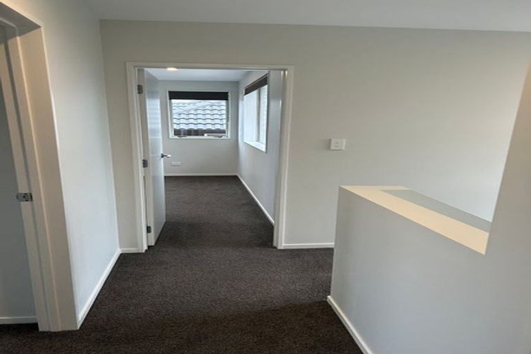Photo of property in 7b Yeoman Place, Howick, Auckland, 2014