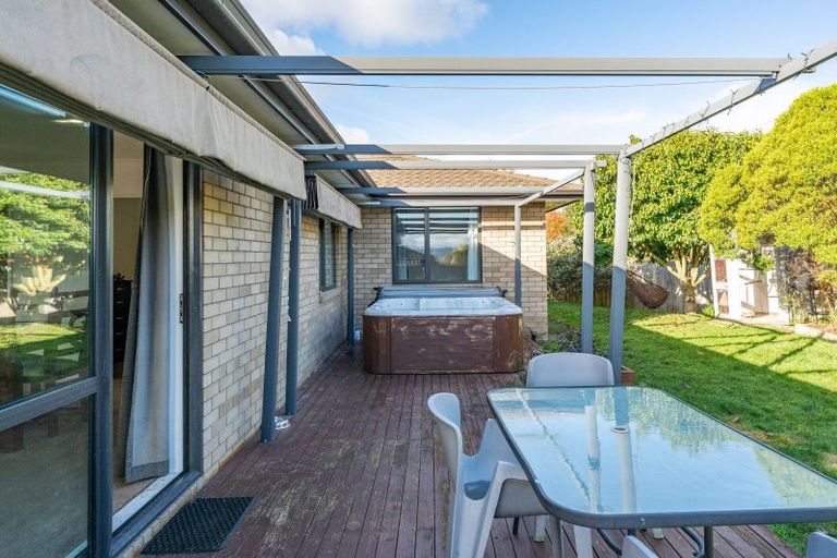 Photo of property in 21 Brompton Close, Richmond Heights, Taupo, 3330