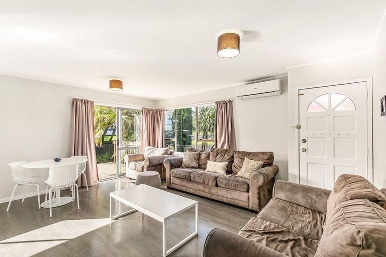 Photo of property in 1/60 Simon Ellice Drive, Bayview, Auckland, 0629