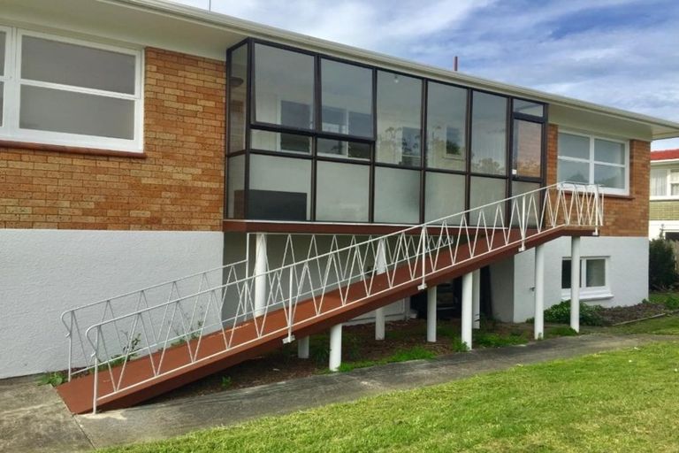 Photo of property in 9 Patricia Place, Hillpark, Auckland, 2102