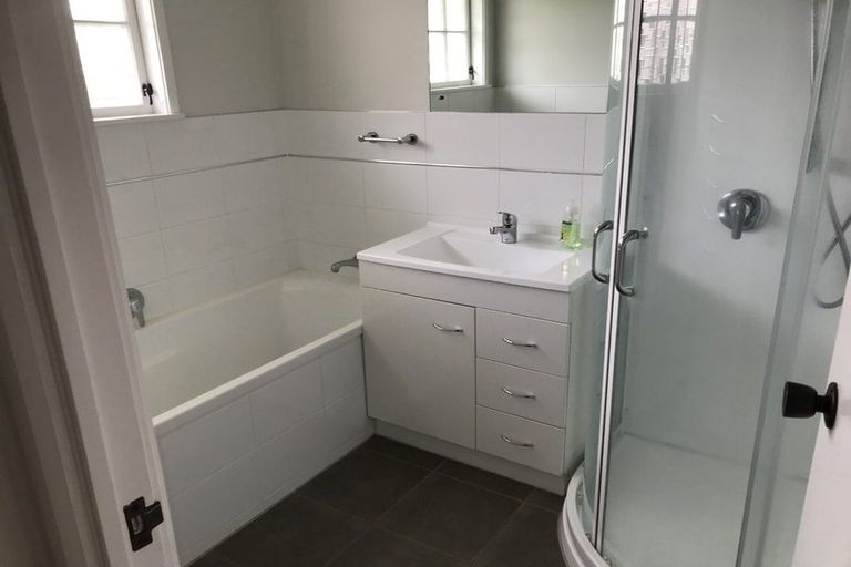 Photo of property in 14 Zenith Place, Conifer Grove, Takanini, 2112