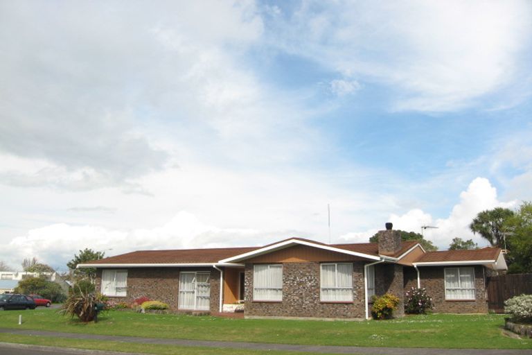 Photo of property in 1 Wesley Avenue, Frankleigh Park, New Plymouth, 4310