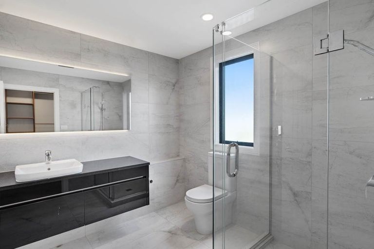 Photo of property in 66 Seacrest Drive, West Harbour, Auckland, 0618