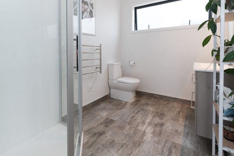 Photo of property in 31 Tapuwae Way, Mangere Bridge, Auckland, 2022