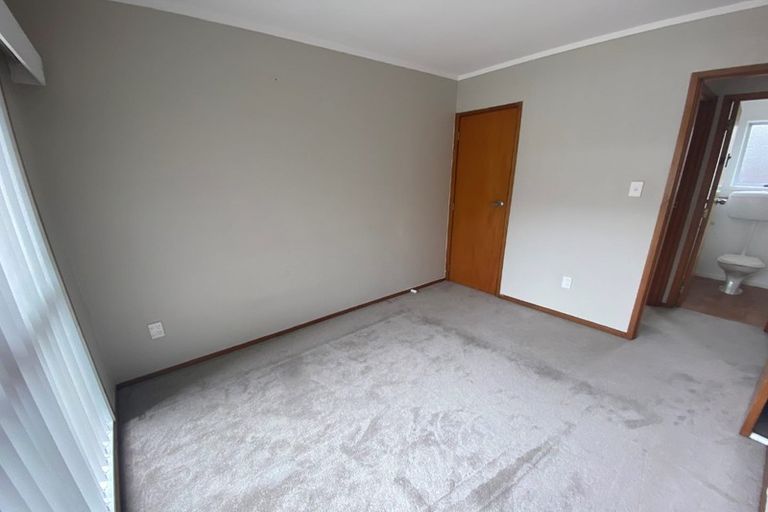 Photo of property in 2/51 Landscape Road, Papatoetoe, Auckland, 2025