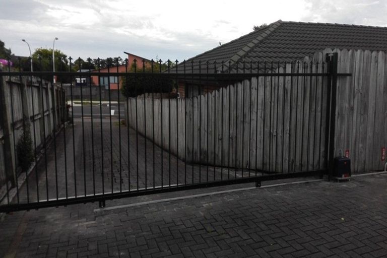 Photo of property in 128 Kilkenny Drive, East Tamaki Heights, Auckland, 2016