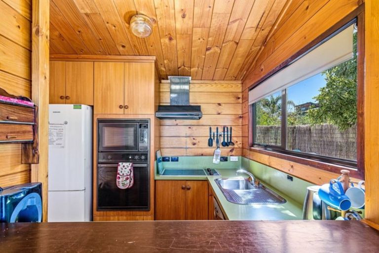 Photo of property in 6 Sunrise Boulevard, Snells Beach, 0920