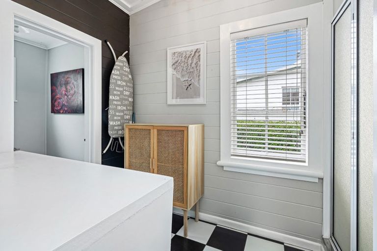 Photo of property in 98 Hatea Drive, Regent, Whangarei, 0112