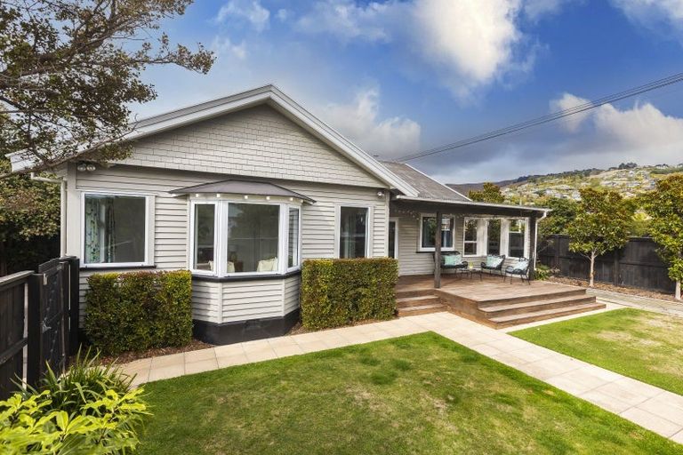 Photo of property in 2 Celia Street, Redcliffs, Christchurch, 8081