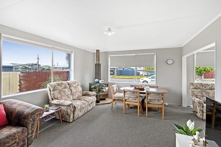 Photo of property in 1 Kaka Street, Gore, 9710