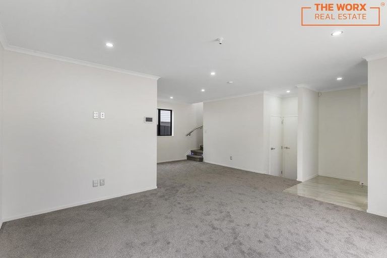 Photo of property in 35c Dreadon Road, Manurewa, Auckland, 2102