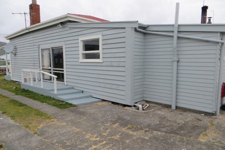 Photo of property in 50 Blake Street, Blaketown, Greymouth, 7805