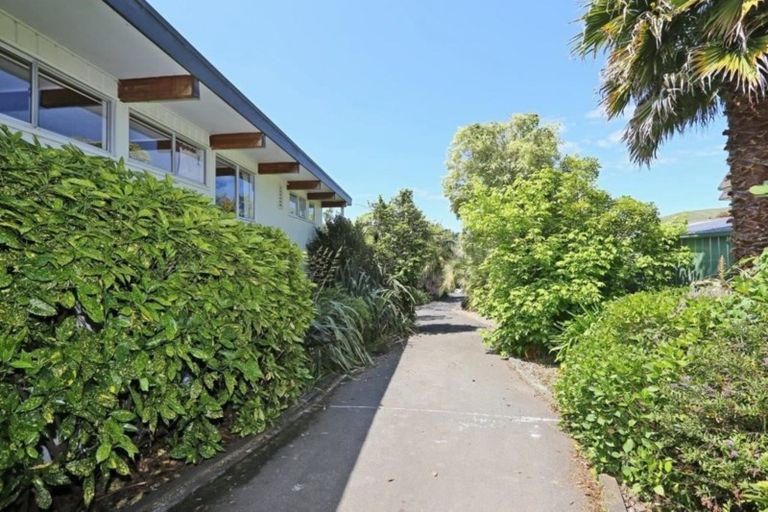 Photo of property in 58 Tauroa Road, Havelock North, 4130
