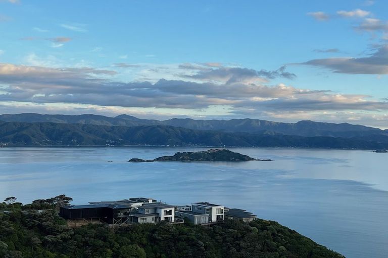 Photo of property in 14 Forbes Lane, Newlands, Wellington, 6037