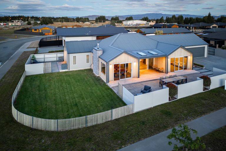 Photo of property in 21 Grandvue Drive, Twizel, 7901