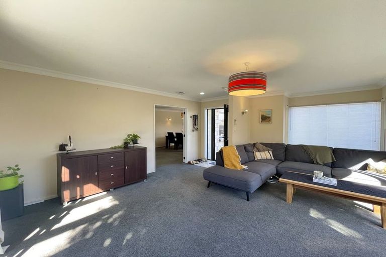Photo of property in 18 Sarah Place, Papamoa Beach, Papamoa, 3118