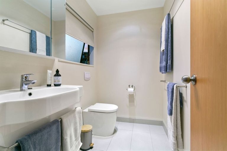 Photo of property in 3/6 Honeysuckle Lane, Mairangi Bay, Auckland, 0630