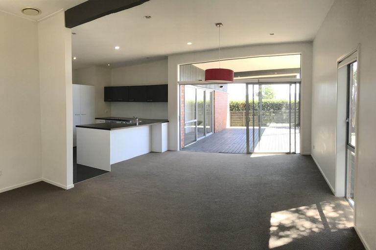 Photo of property in 32a Norcross Avenue, Henderson, Auckland, 0612