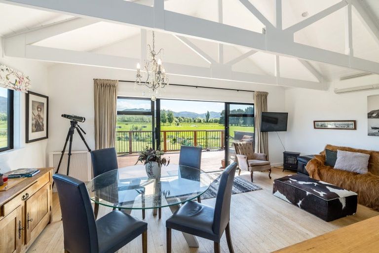 Photo of property in 50 Flax Cutter Lane, Woodside, Greytown, 5794