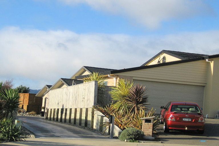 Photo of property in 5 Cadastral Court, Paraparaumu, 5032