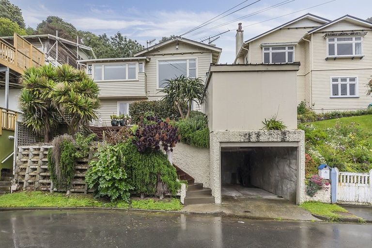 Photo of property in 23 Buckingham Street, Melrose, Wellington, 6023