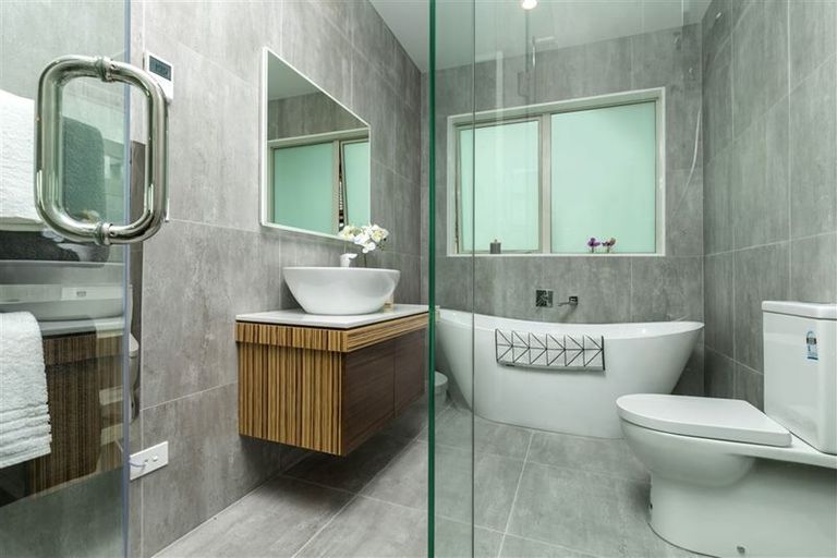 Photo of property in 6 Kauri Grove Drive, Kumeu, 0810