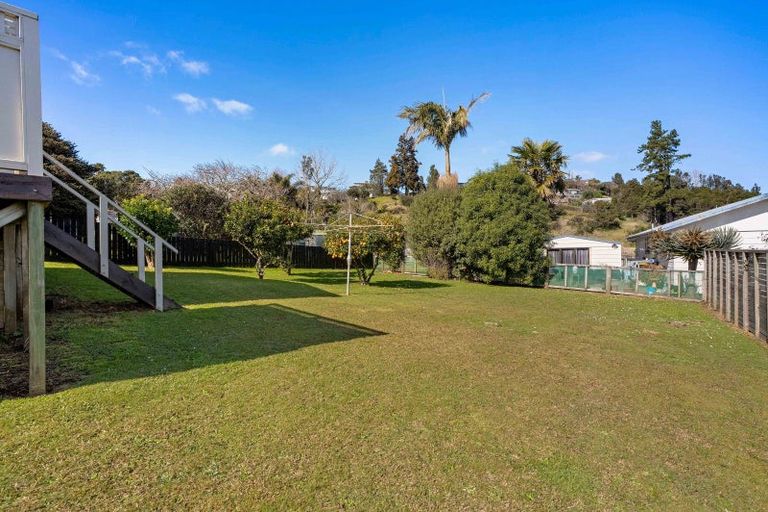 Photo of property in 100 Tobie Place, Whangamata, 3620