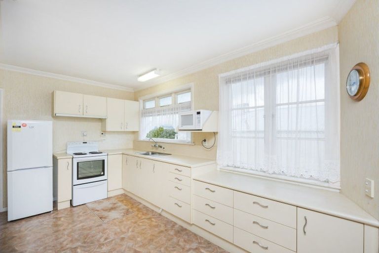 Photo of property in 196 Cambridge Street, Levin, 5510