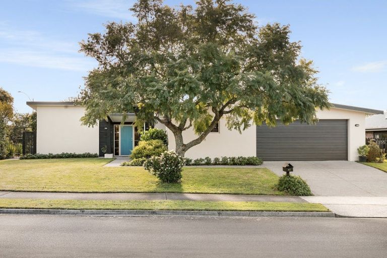 Photo of property in 47 Oteki Park Drive, Welcome Bay, Tauranga, 3112