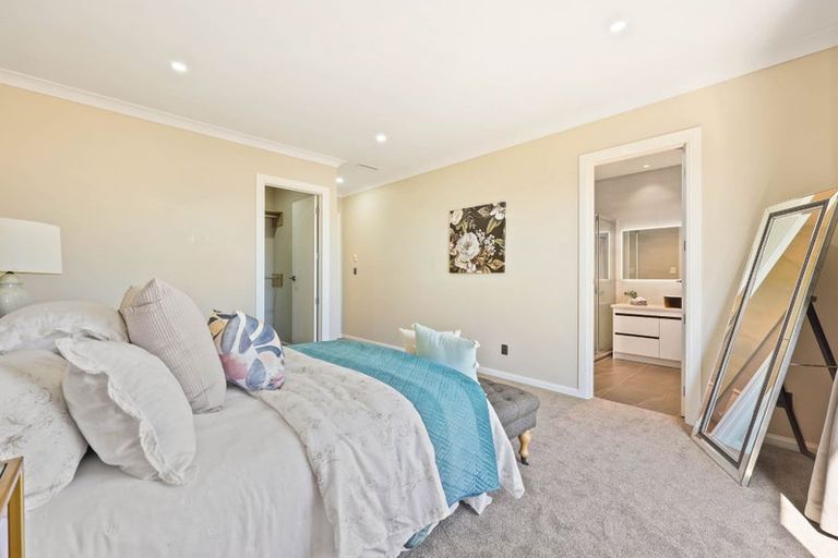 Photo of property in 41 Compass Way, Half Moon Bay, Auckland, 2012
