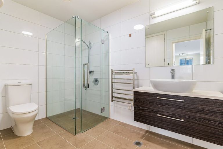 Photo of property in 38 Rewa Rewa Lane, Orewa, 0931