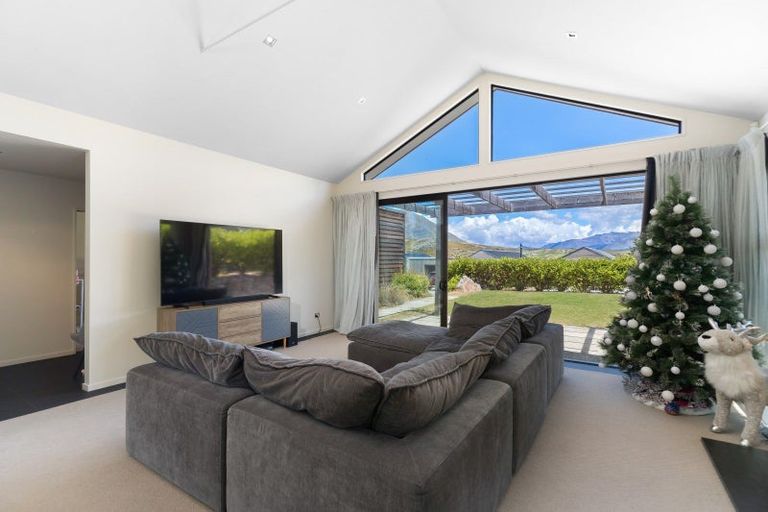 Photo of property in 4 Jackby Court, Jacks Point, Queenstown, 9371