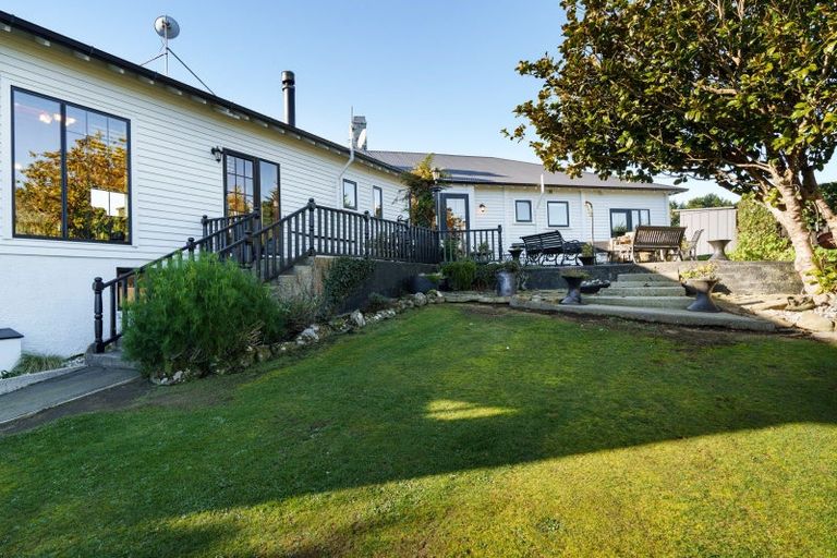 Photo of property in 739 Purakaunui Falls Road, Tarara, Owaka, 9586